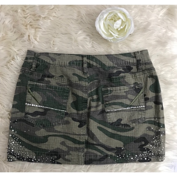 VANILLA RHINESTONE CAMO MINI SKIRT SIZE 5 - Picture 4 of 5